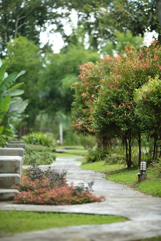 Ban Dalah Pai Hotel Exterior photo